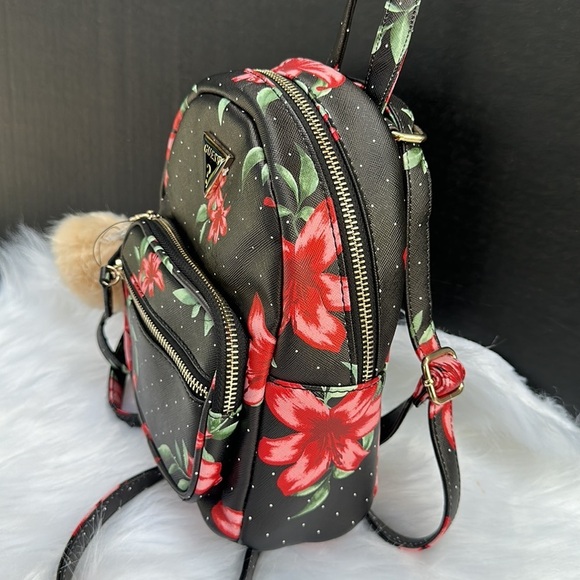 features of ls2 helmets Rapid III Dream Catcher Helmet - White/Black Lululemon Canvas Mini Bag Intermediate oval fit. Variant:Heritage Black abstract art covers